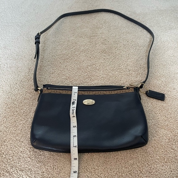 Coach purse - Picture 6 of 7